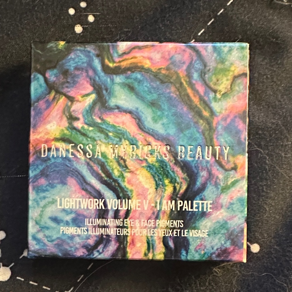Ultra rare single chrome shadow from Danessa Myricks Lightwork Volume V palette!